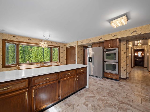 3720 Liberty Lane, Glenview, IL 60025