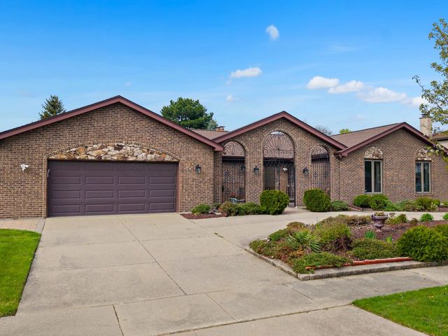 3720 Liberty Lane, Glenview, IL 60025
