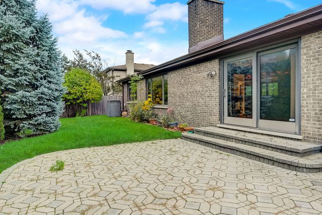 3720 Liberty Lane, Glenview, IL 60025