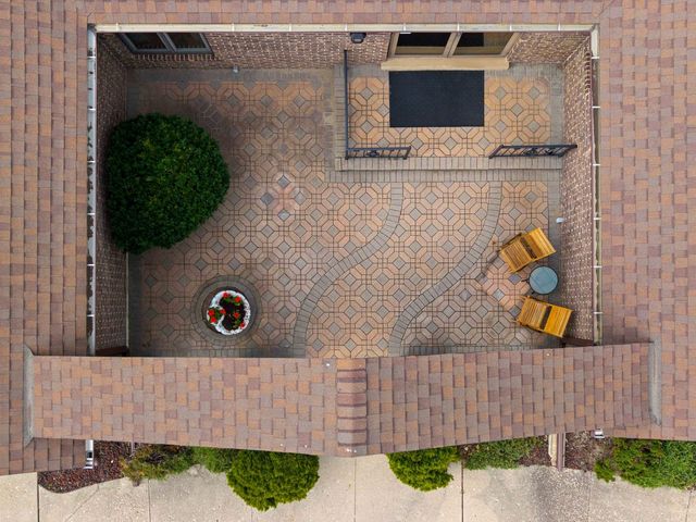 3720 Liberty Lane, Glenview, IL 60025