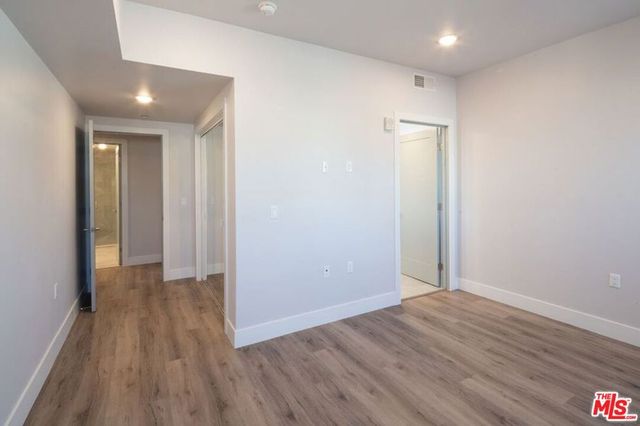 3672 Jasmine Avenue 303, Palms, CA 90034