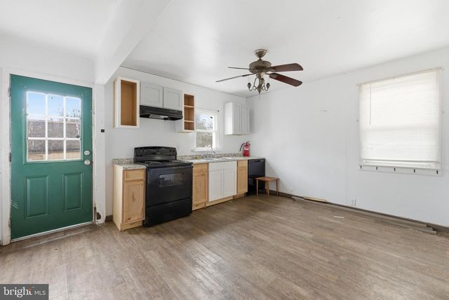 339 MAGNOLIA AVE, West Berlin, NJ 08091