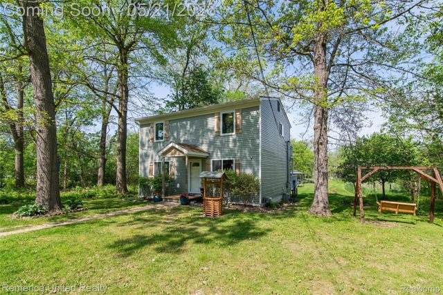 9270 River Valley Road, Hamburg Township, MI 48116