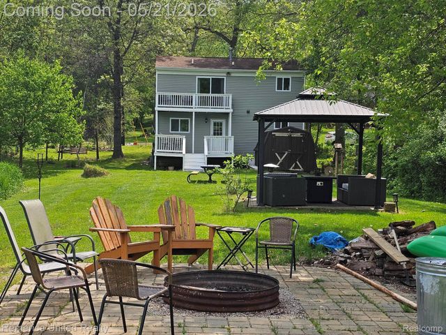 9270 River Valley Road, Hamburg Township, MI 48116