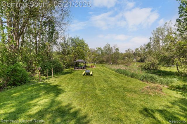 9270 River Valley Road, Hamburg Township, MI 48116