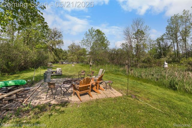 9270 River Valley Road, Hamburg Township, MI 48116