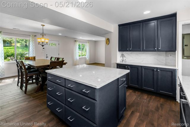 9270 River Valley Road, Hamburg Township, MI 48116
