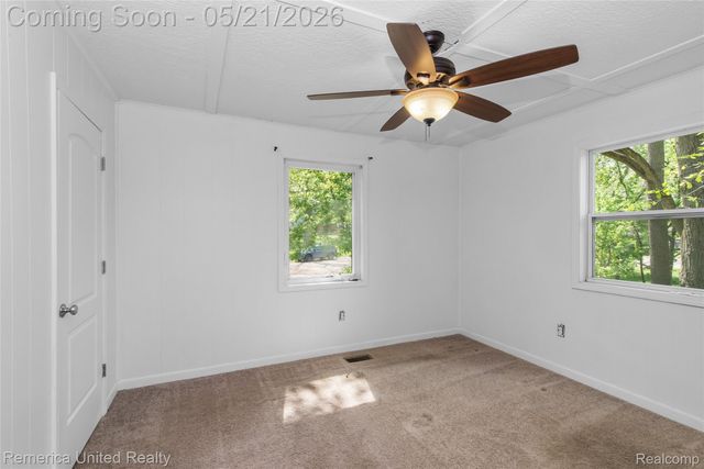 9270 River Valley Road, Hamburg Township, MI 48116