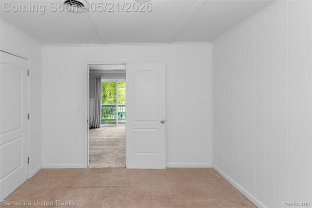 9270 River Valley Road, Hamburg Township, MI 48116
