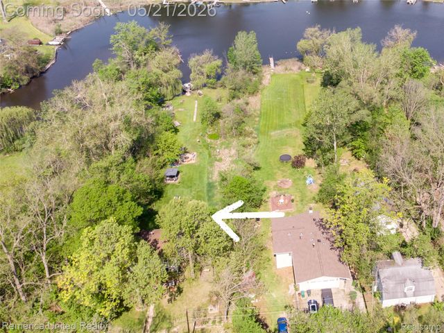 9270 River Valley Road, Hamburg Township, MI 48116