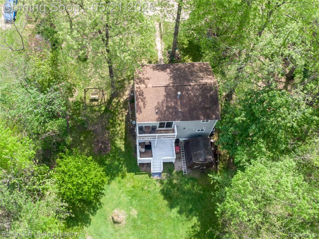 9270 River Valley Road, Hamburg Township, MI 48116