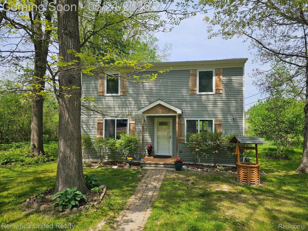 9270 River Valley Road, Hamburg Township, MI 48116