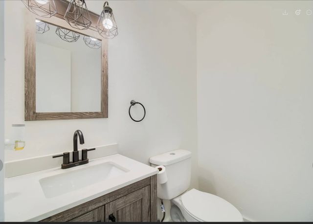 100 N Hinckley Street, Blooming Grove, TX 76626