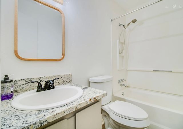 100 N Hinckley Street, Blooming Grove, TX 76626