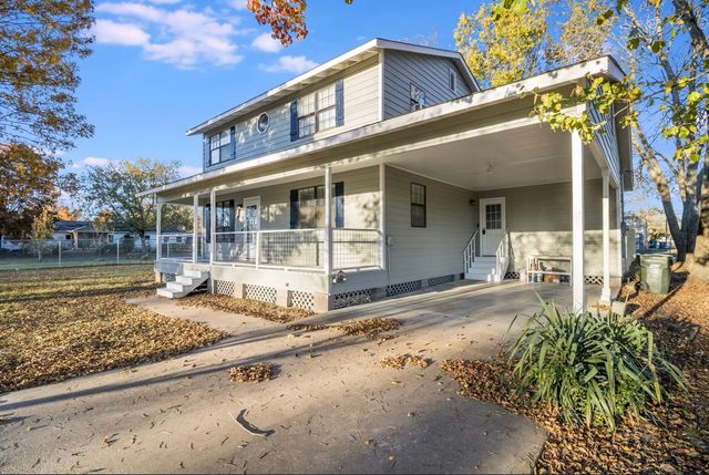 100 N Hinckley Street, Blooming Grove, TX 76626