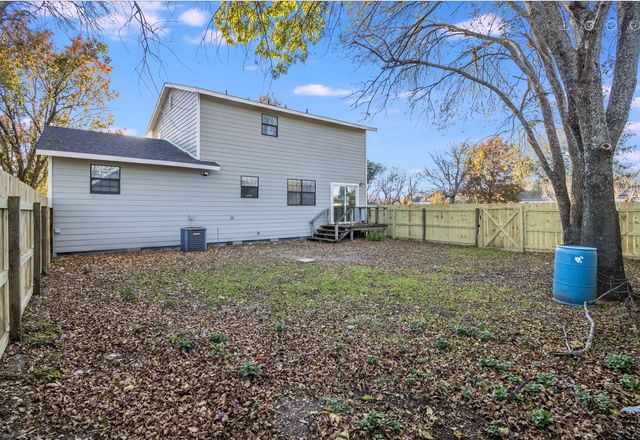 100 N Hinckley Street, Blooming Grove, TX 76626