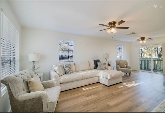 100 N Hinckley Street, Blooming Grove, TX 76626