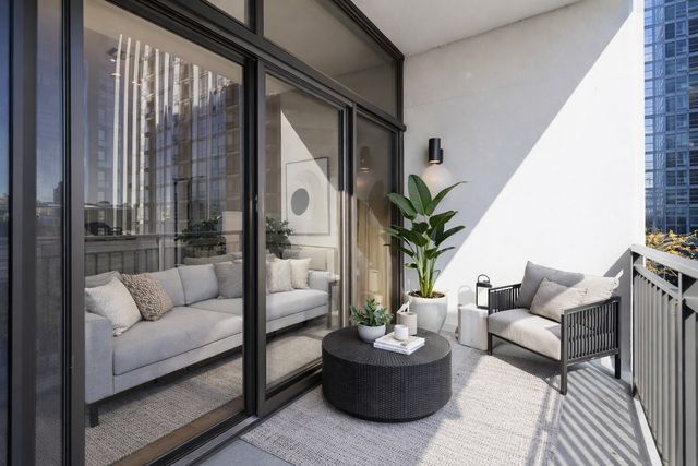 1322 S Prairie Avenue 408, Chicago, IL 60605