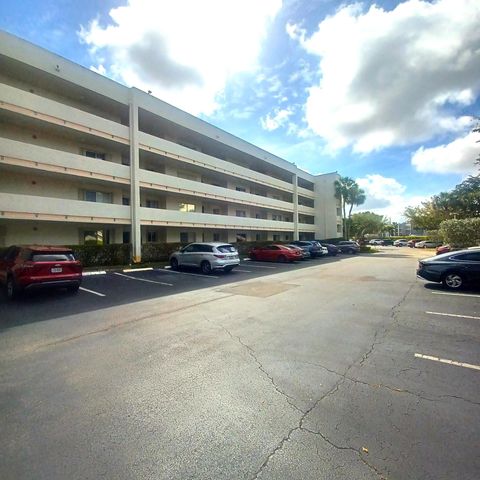 3186 Via Poinciana 311, Greenacres, FL 33467