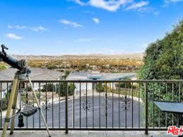 4212 Don Alanis Place, Los Angeles, CA 90008