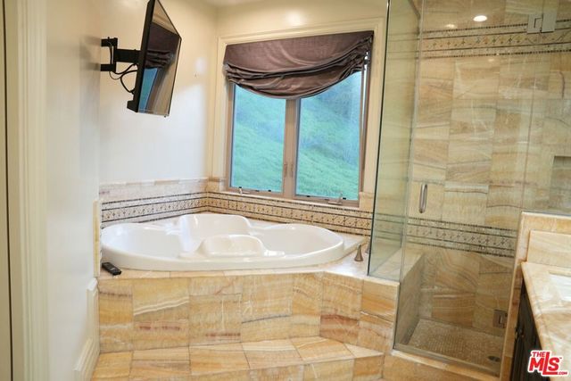 4212 Don Alanis Place, Los Angeles, CA 90008