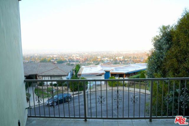 4212 Don Alanis Place, Los Angeles, CA 90008