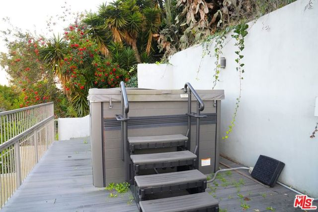 4212 Don Alanis Place, Los Angeles, CA 90008