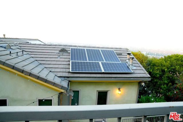 4212 Don Alanis Place, Los Angeles, CA 90008