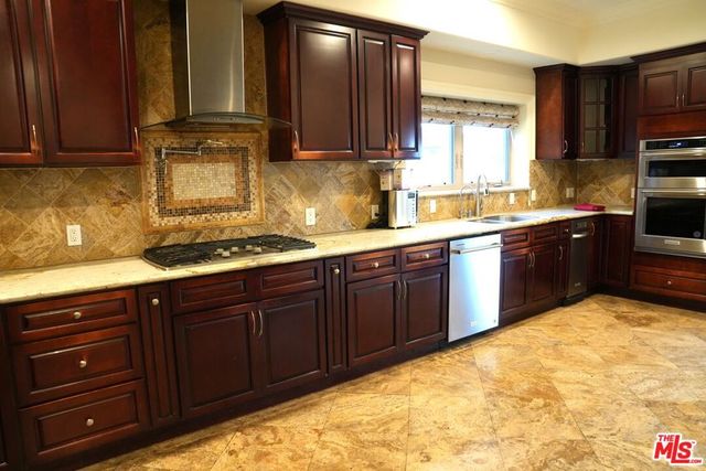 4212 Don Alanis Place, Los Angeles, CA 90008