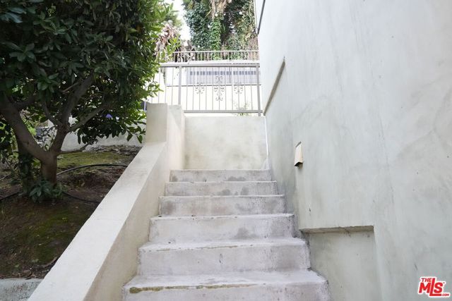 4212 Don Alanis Place, Los Angeles, CA 90008