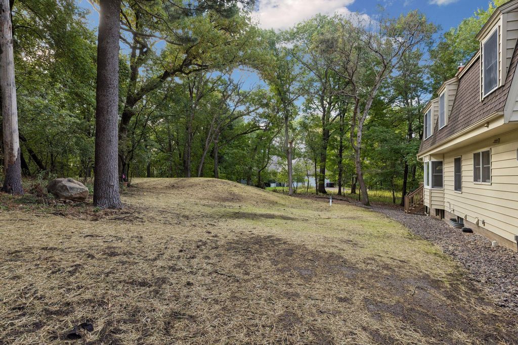 360 Quail Road, Dellwood, MN 55110 — photo 2