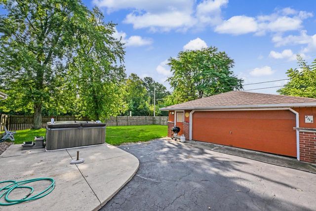 2115 6 Mile ROAD, Racine, WI 53402