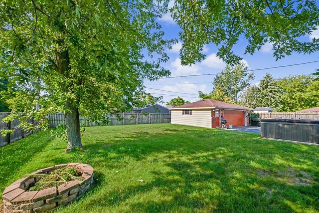 2115 6 Mile ROAD, Racine, WI 53402