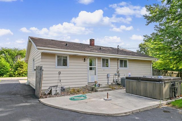 2115 6 Mile ROAD, Racine, WI 53402