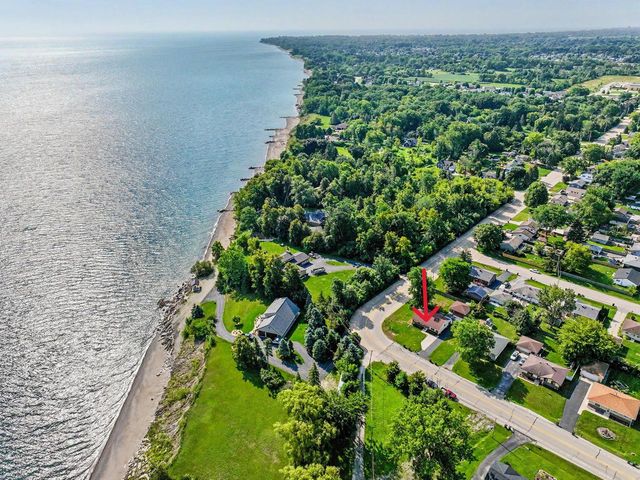 2115 6 Mile ROAD, Racine, WI 53402