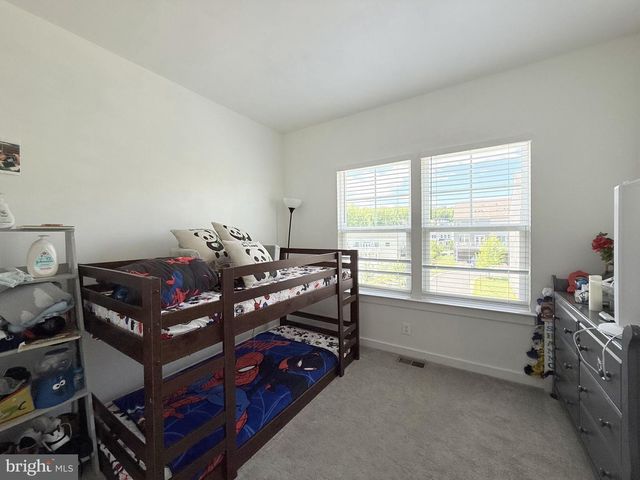 1761 AUTUMN MAPLE LEAF DR, Dumfries, VA 22026