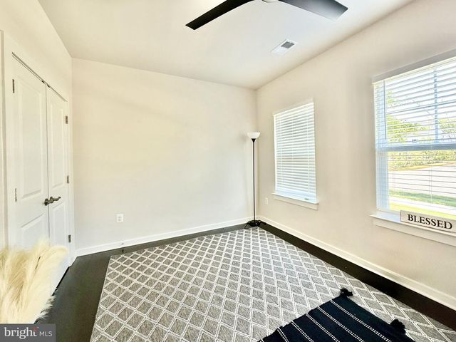 1761 AUTUMN MAPLE LEAF DR, Dumfries, VA 22026