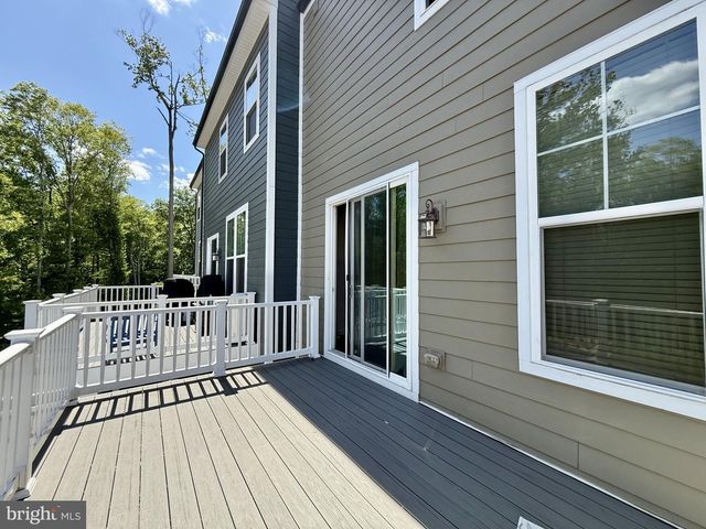 1761 AUTUMN MAPLE LEAF DR, Dumfries, VA 22026