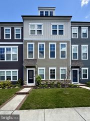 1761 AUTUMN MAPLE LEAF DR, Dumfries, VA 22026