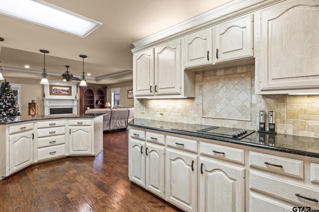 3673 County Road 4550, Mount Pleasant, TX 75455