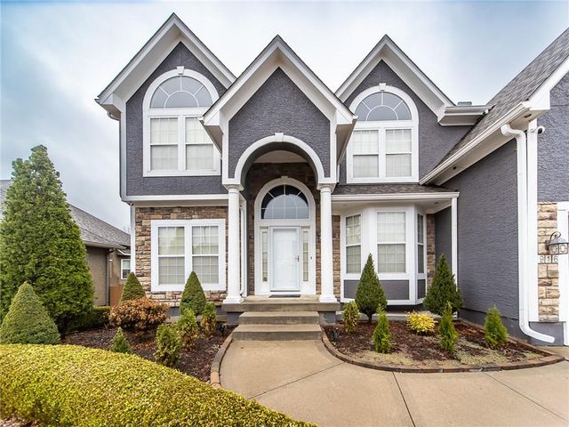 916 SW 33rd Street, Lee's Summit, MO 64082