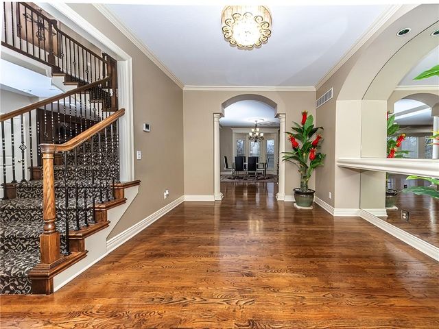 916 SW 33rd Street, Lee's Summit, MO 64082