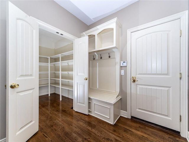 916 SW 33rd Street, Lee's Summit, MO 64082