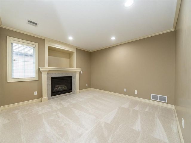 916 SW 33rd Street, Lee's Summit, MO 64082