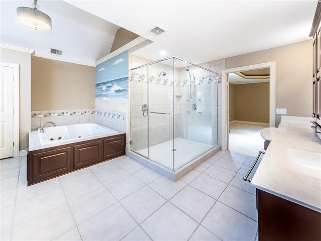 916 SW 33rd Street, Lee's Summit, MO 64082