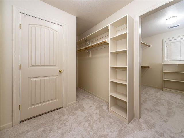 916 SW 33rd Street, Lee's Summit, MO 64082