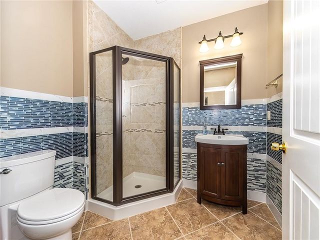 916 SW 33rd Street, Lee's Summit, MO 64082