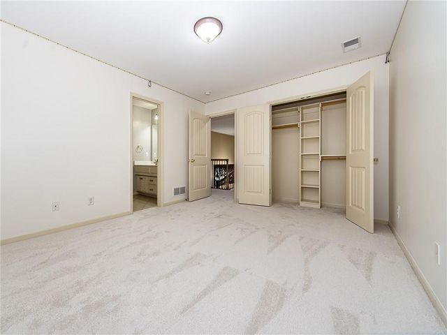 916 SW 33rd Street, Lee's Summit, MO 64082