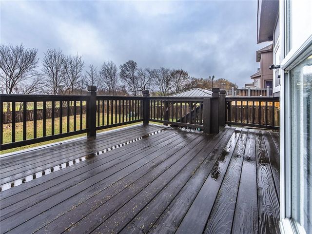 916 SW 33rd Street, Lee's Summit, MO 64082