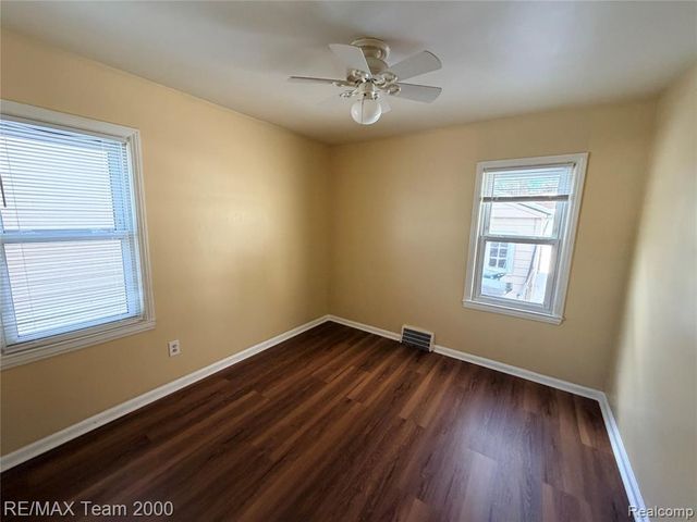 3042 Geneva Street, Dearborn, MI 48124